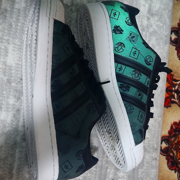 Adidas Superstar Black Green Monogram Men's Size 9 - Picture 1 of 5